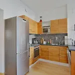 Homely - 50m2 Apartment